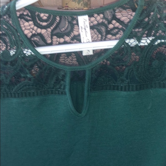 Tops - Dark green blouse